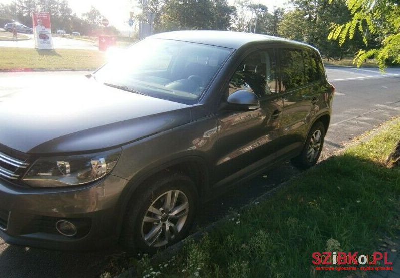 2012' Volkswagen Tiguan photo #1