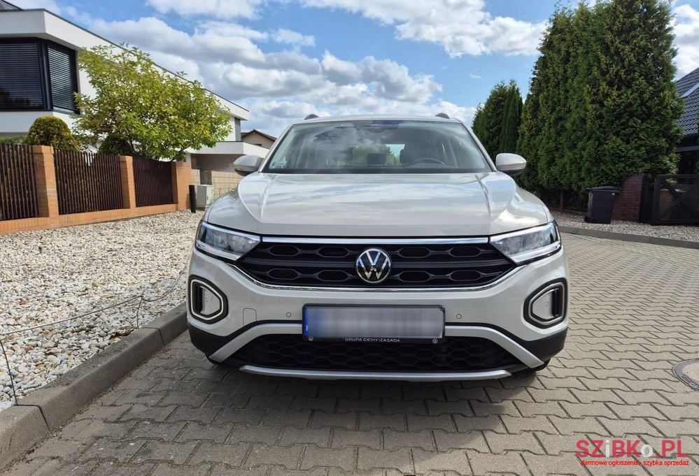 2022' Volkswagen T-Roc 1.5 Tsi Life photo #2