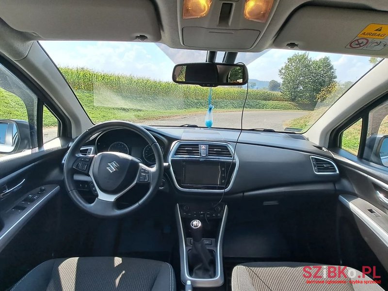 2018' Suzuki SX4 S-Cross photo #6