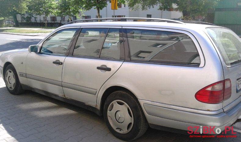 1998' Mercedes-Benz Klasa E photo #1