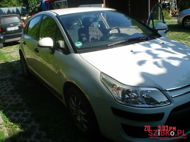 2008' Citroen C4 photo #6