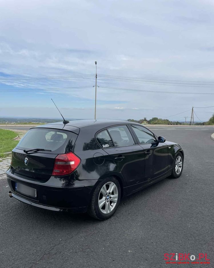 2007' BMW 1 Series 118D photo #3