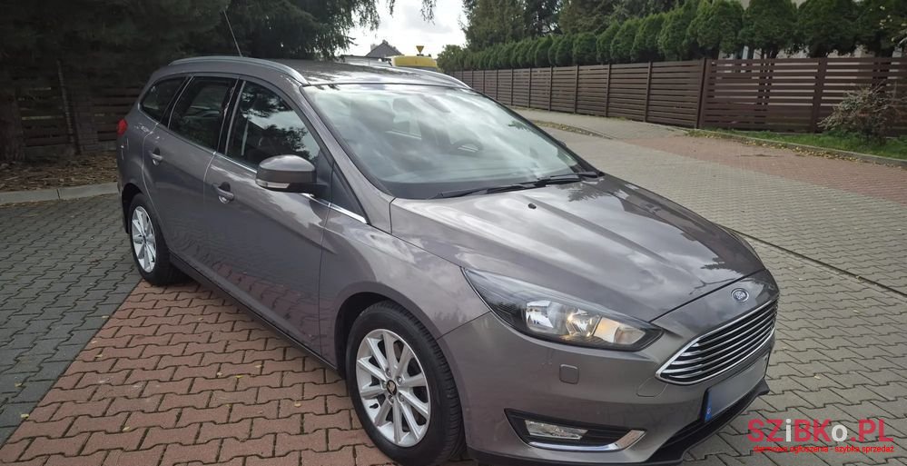 2016' Ford Focus photo #2