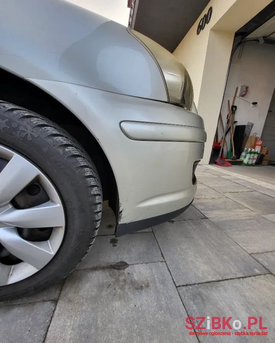 2006' Toyota Avensis photo #5