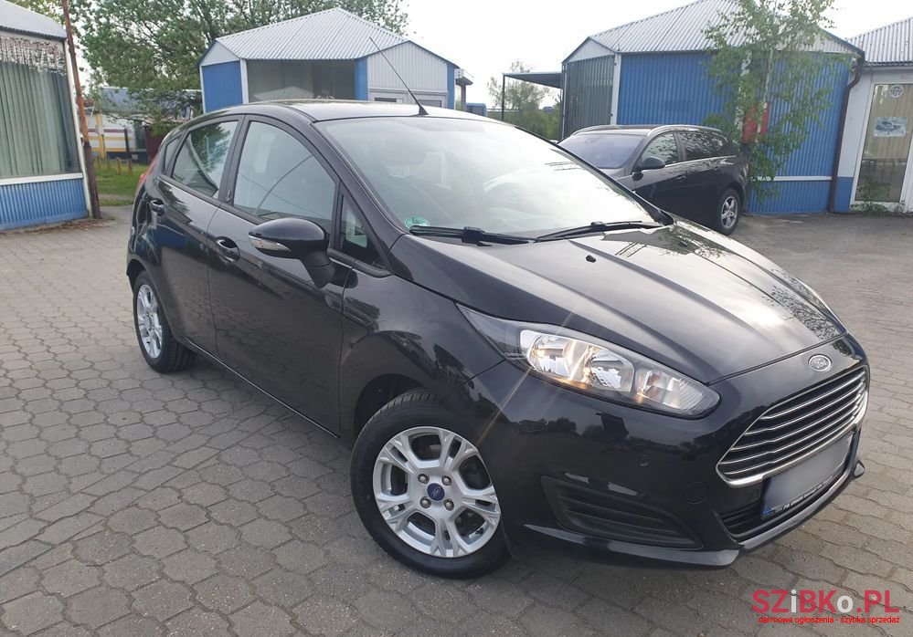 2013' Ford Fiesta 1.4 Champions Edition photo #6