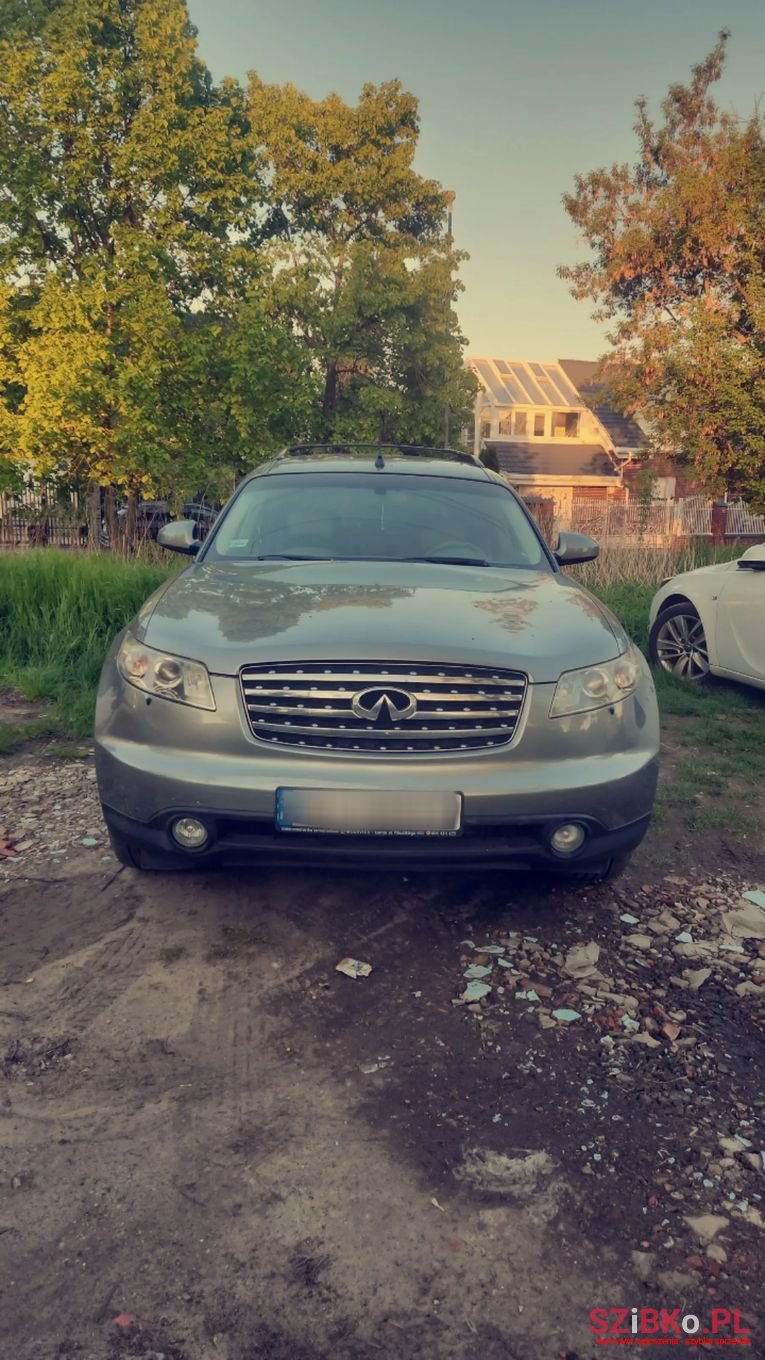 2005' Infiniti FX photo #3