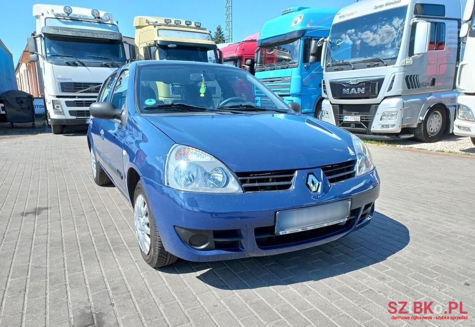 2007' Renault Clio photo #2