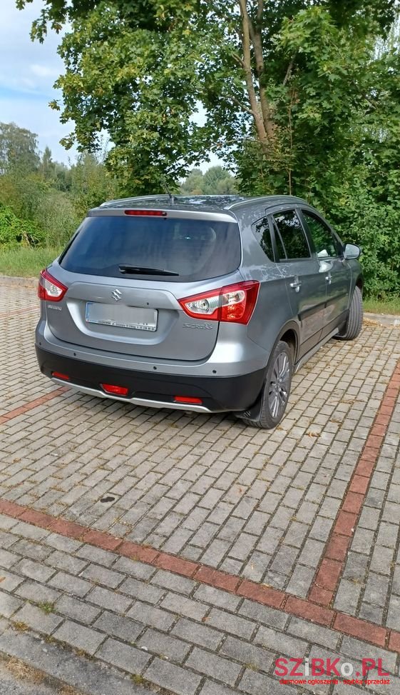 2014' Suzuki SX4 S-Cross photo #3