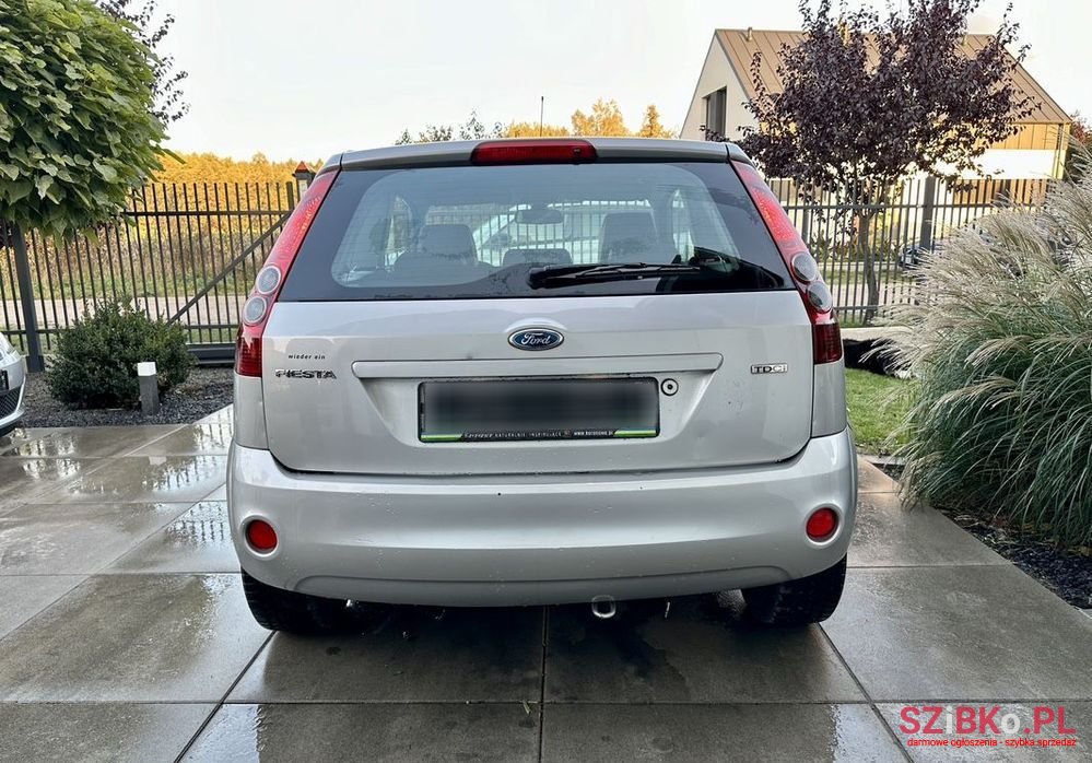 2007' Ford Fiesta photo #6