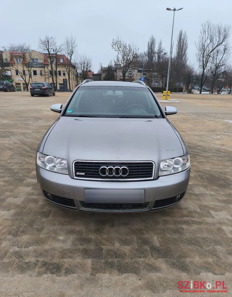 2003' Audi A4 Avant photo #1