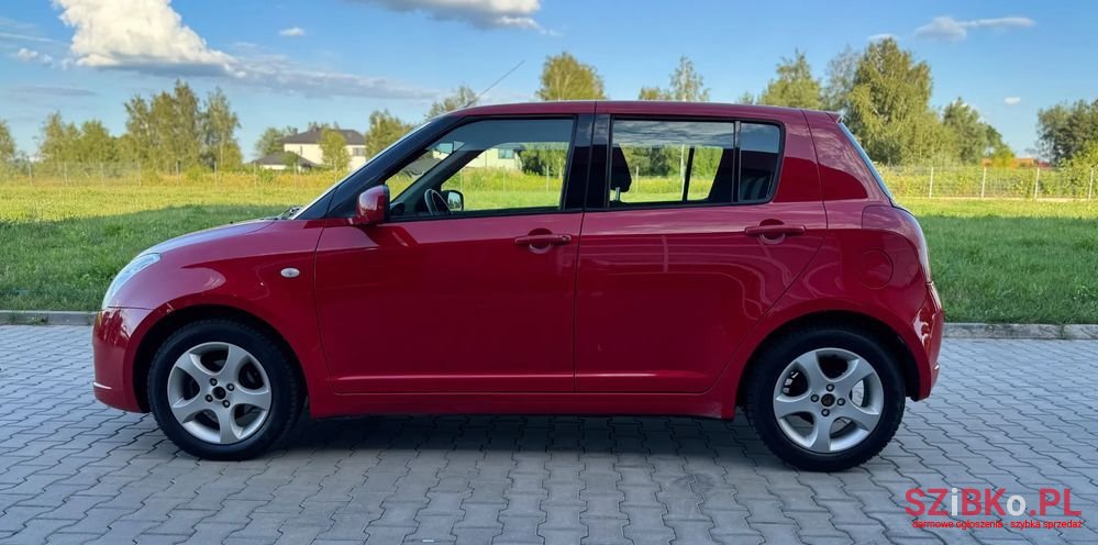 2007' Suzuki Swift 1.3 Club photo #5