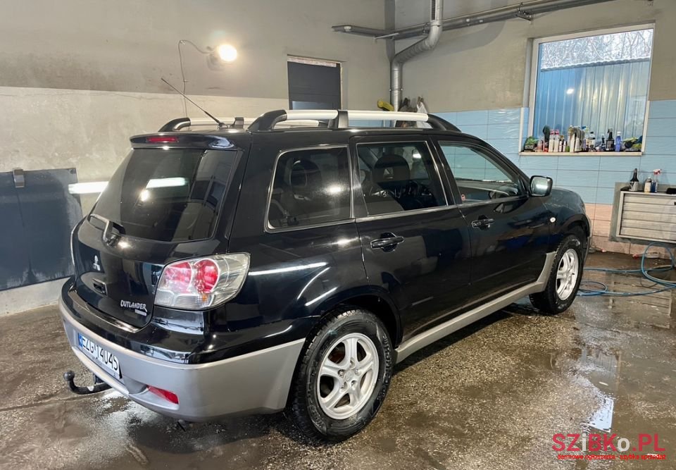 2003' Mitsubishi Outlander photo #4