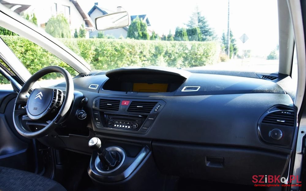 2007' Citroen C4 Grand Picasso photo #2