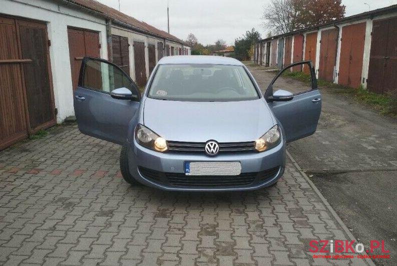 2008' Volkswagen Golf photo #1