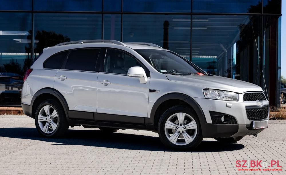 2011' Chevrolet Captiva 2.2 D Lt+ Fwd photo #6