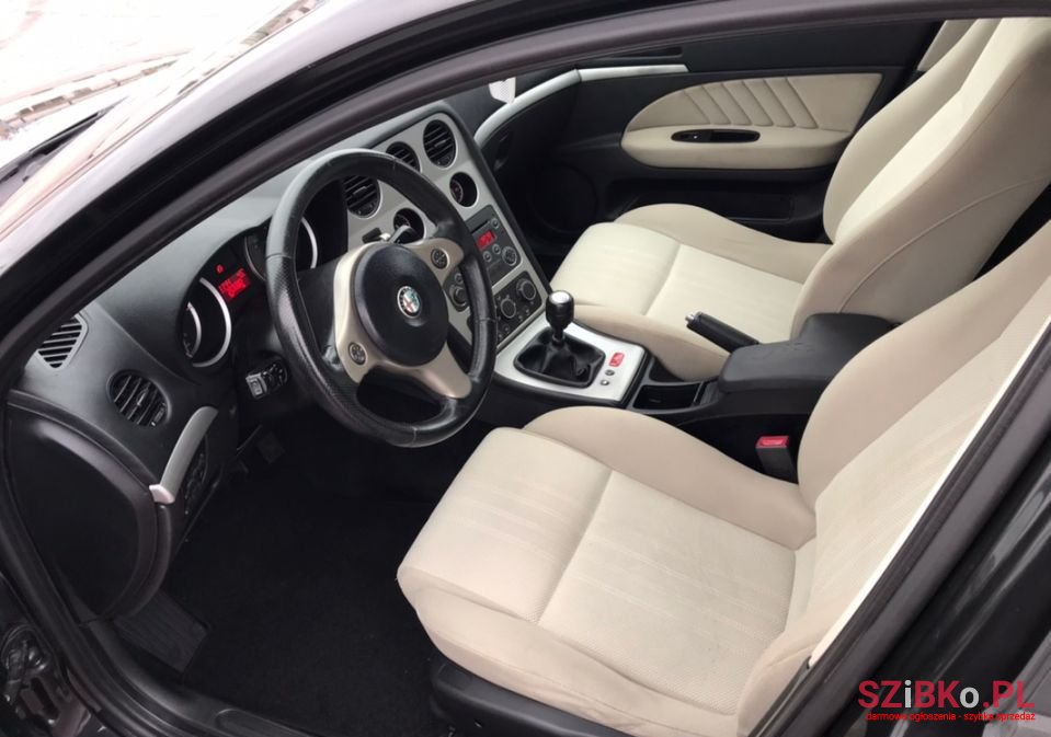 2007' Alfa Romeo 159 photo #5