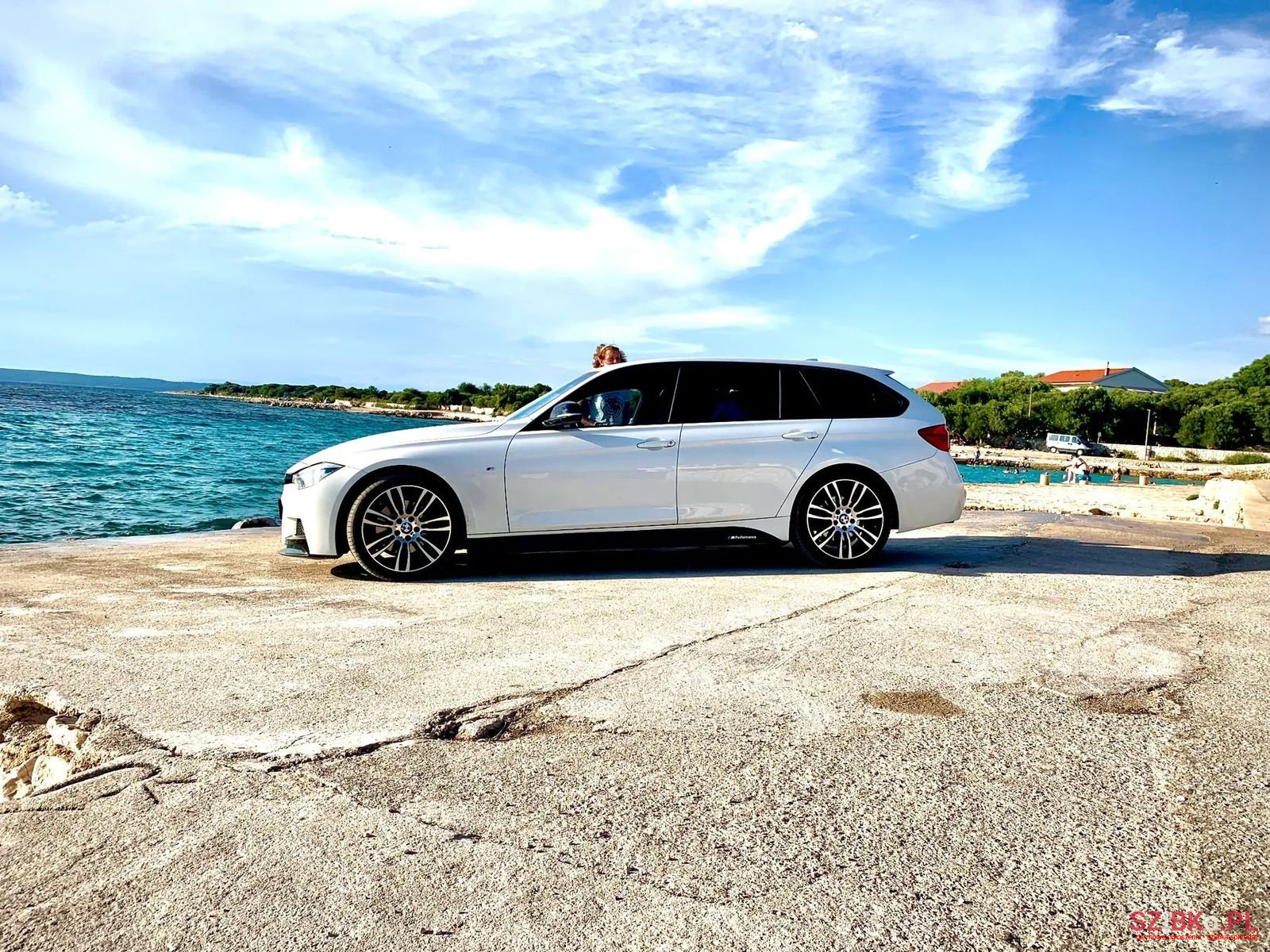 2016' BMW 3 Series photo #4