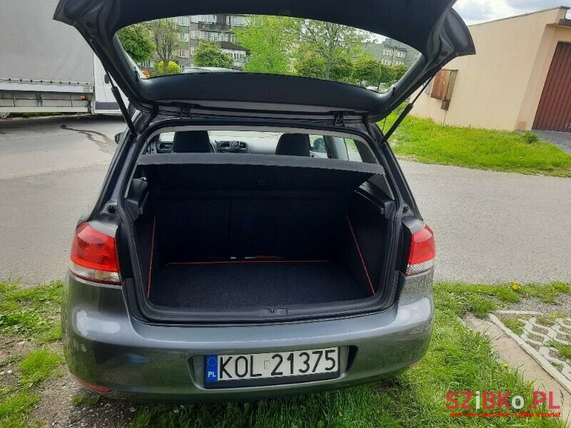 2009' Volkswagen Golf photo #6