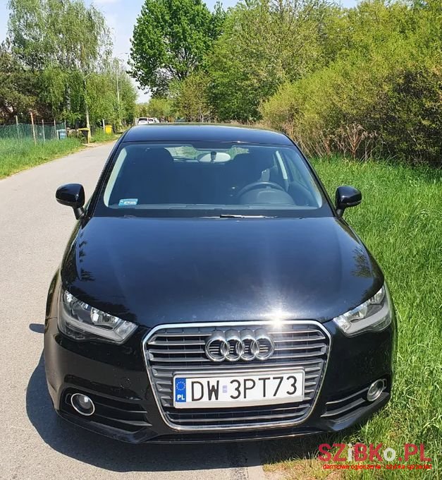 2010' Audi A1 photo #2