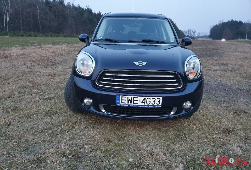 2011' MINI Countryman photo #2
