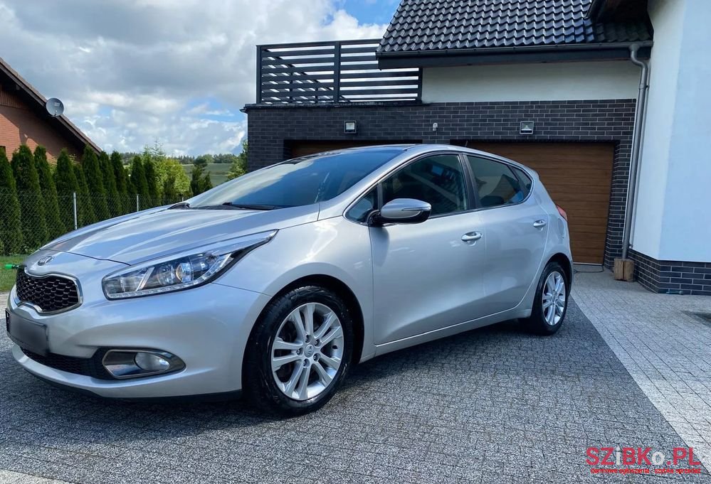 2012' Kia Ceed photo #5