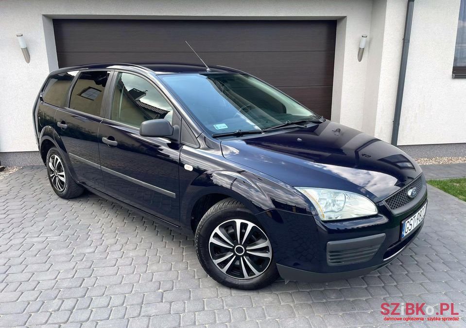 2005' Ford Focus photo #2