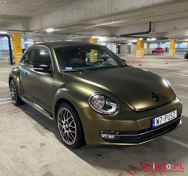 2012' Volkswagen Beetle photo #2