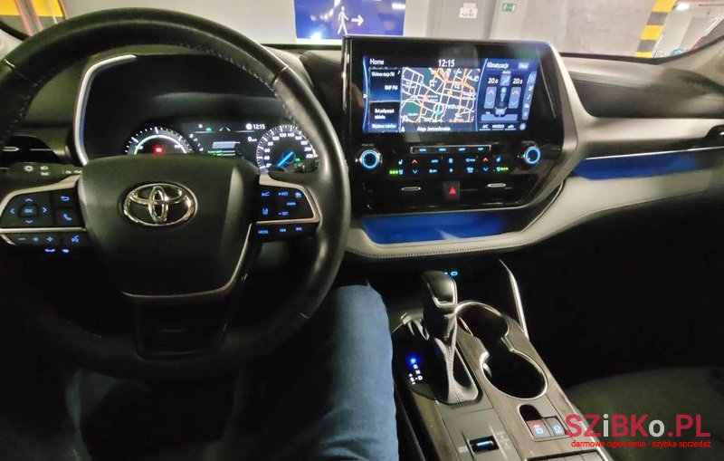 2022' Toyota Highlander photo #4
