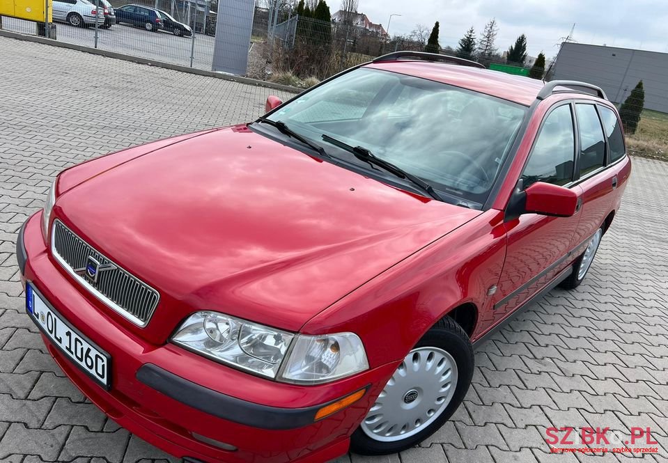 2000' Volvo V40 photo #4