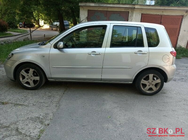 2005' Mazda 2 photo #4