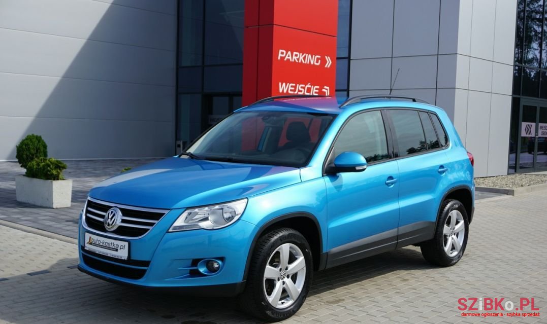 2010' Volkswagen Tiguan photo #1