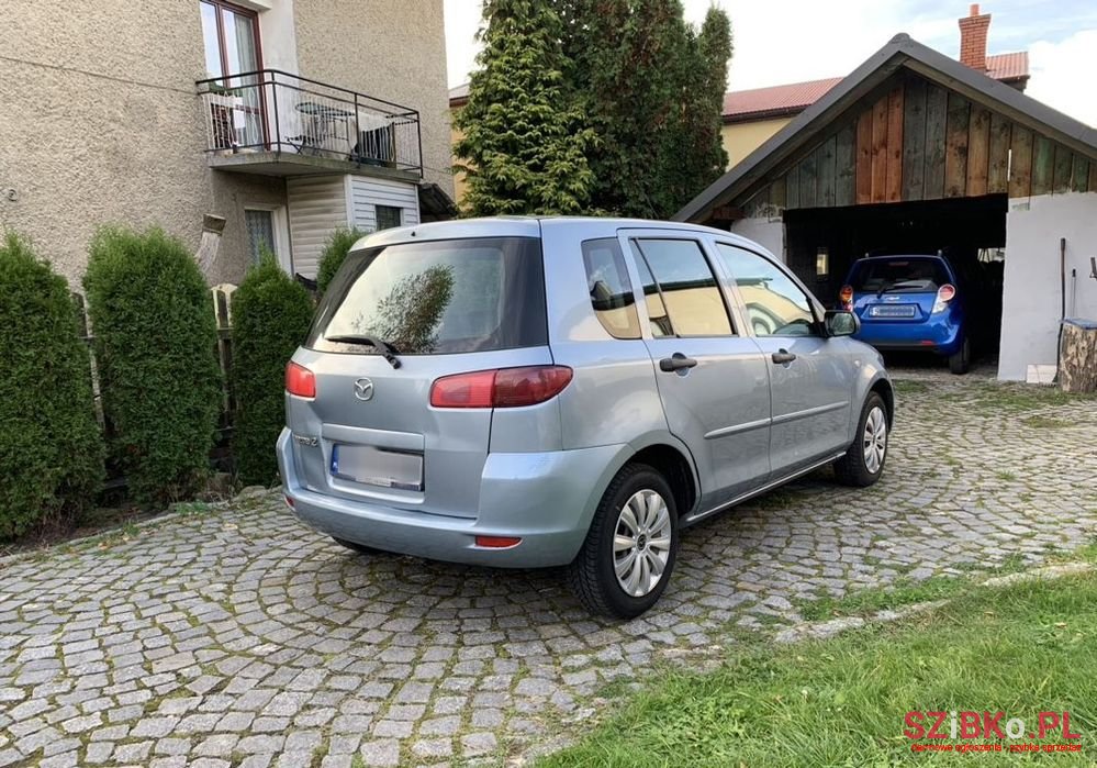 2005' Mazda 2 photo #6