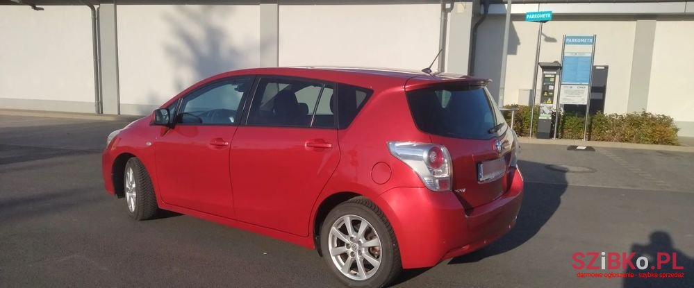 2010' Toyota Verso photo #4