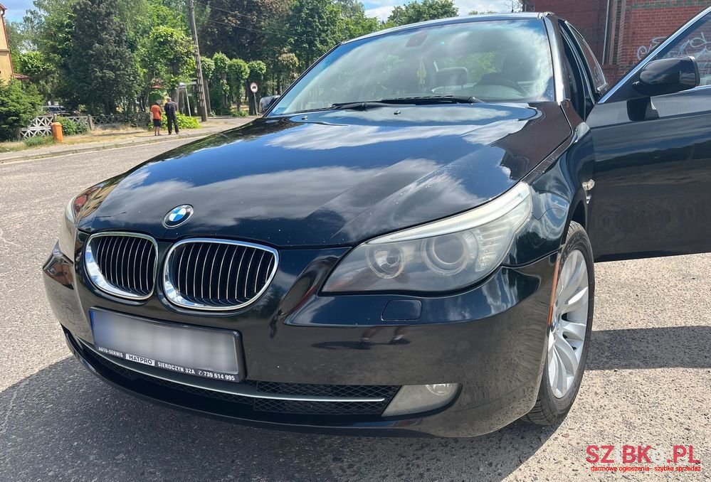 2009' BMW 5 Series photo #4