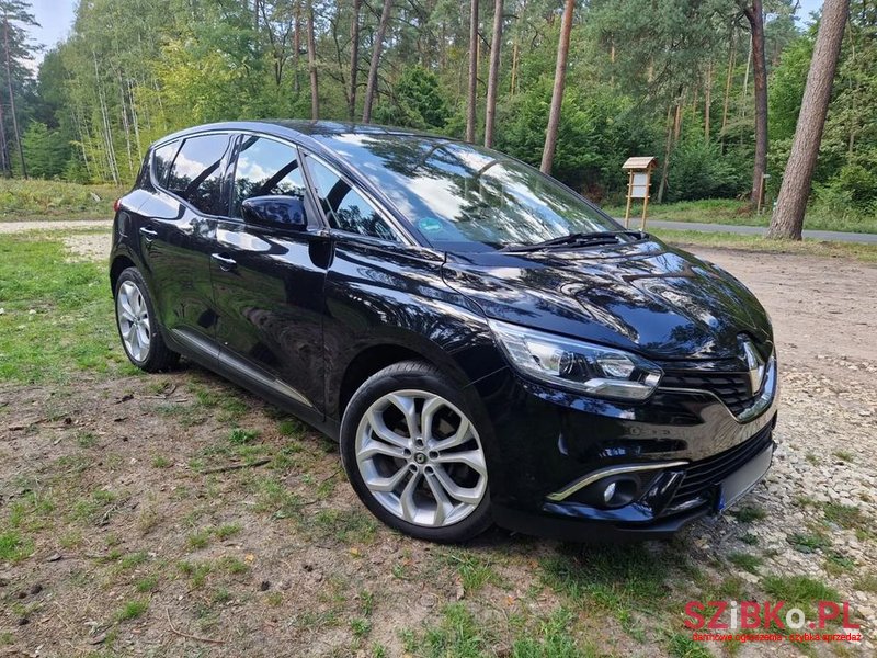 2017' Renault Scenic photo #1