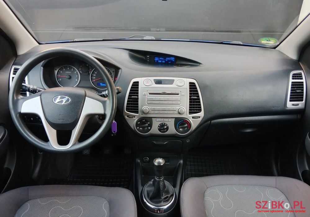 2010' Hyundai i20 photo #6