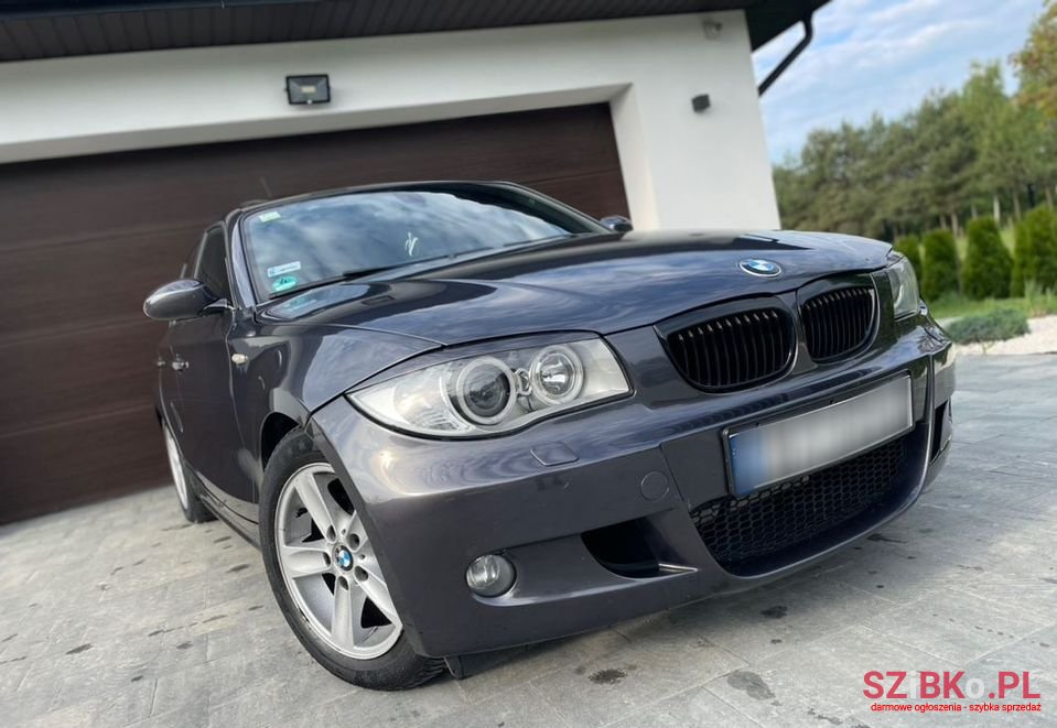 2006' BMW 1 Series photo #2