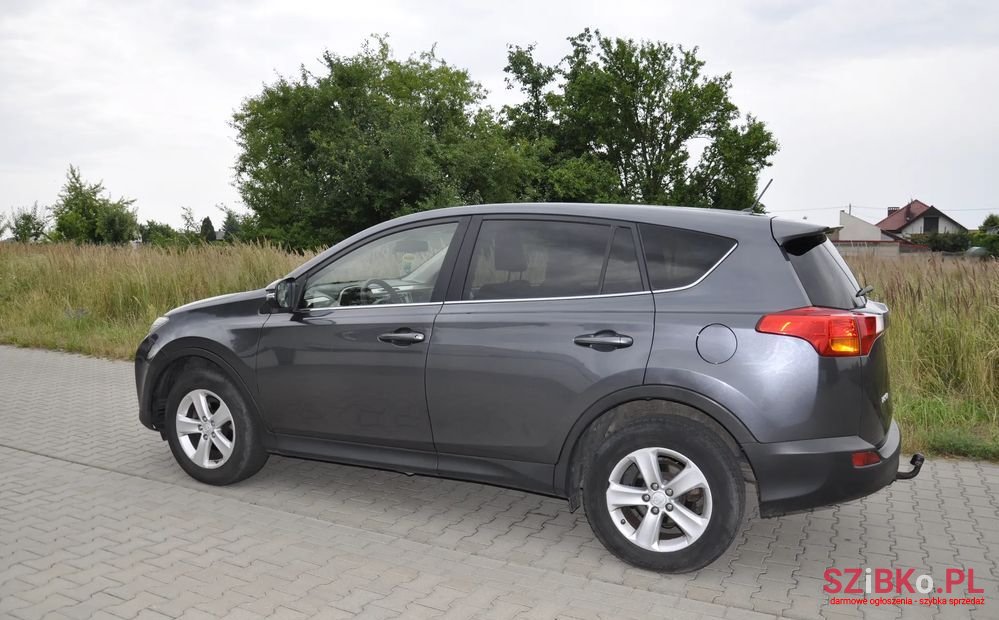 2013' Toyota RAV4 photo #6