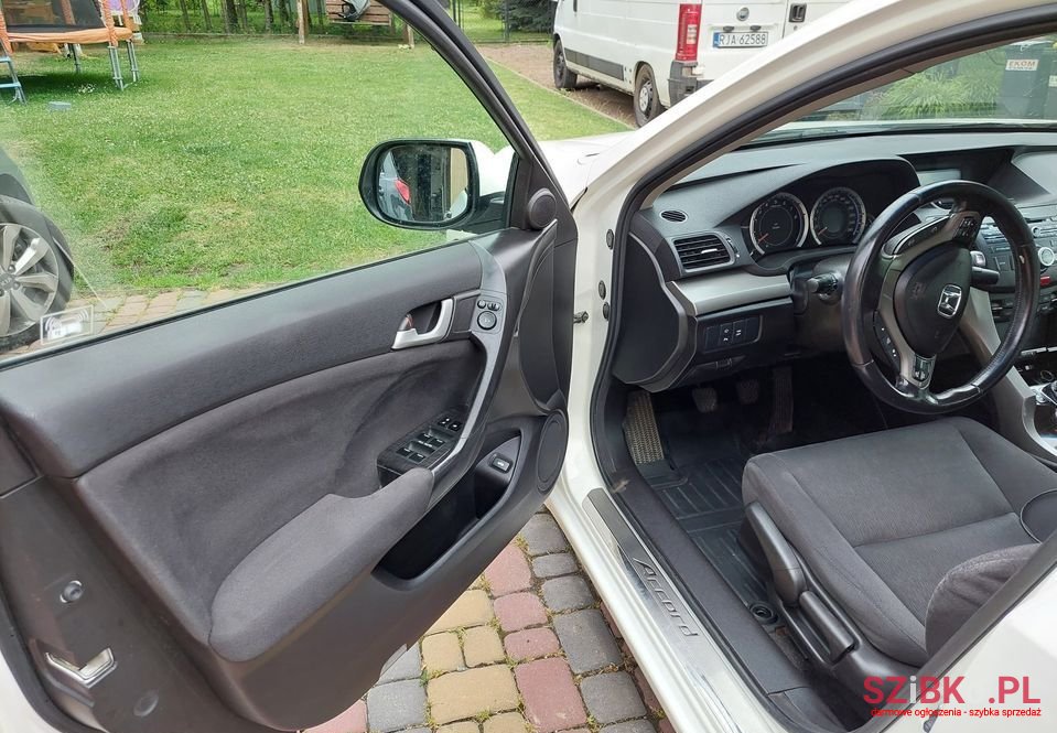 2009' Honda Accord photo #3