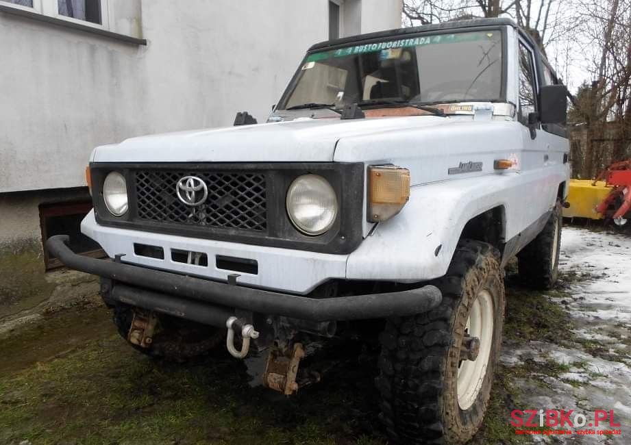 1988' Toyota Land Cruiser photo #1