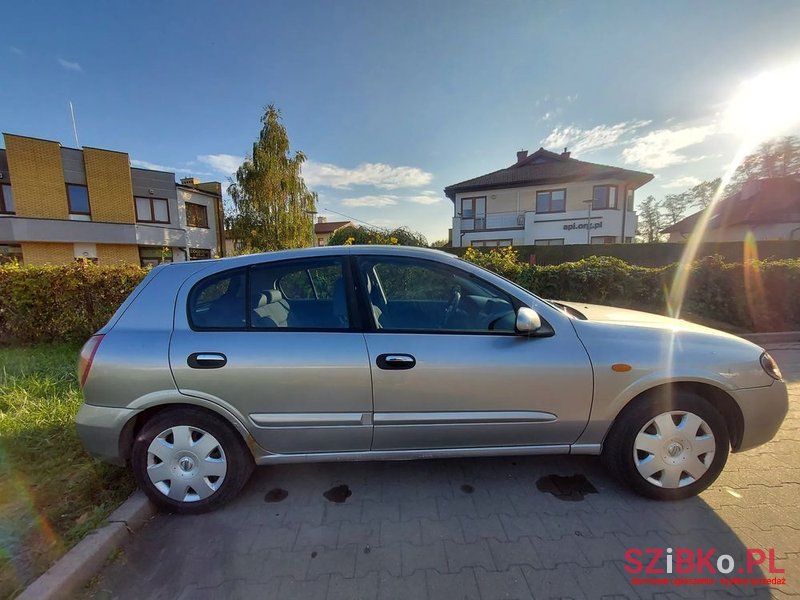 2005' Nissan Almera photo #5