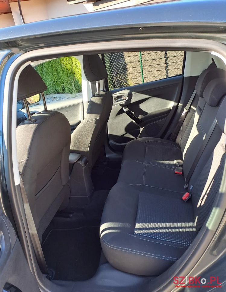 2016' Peugeot 208 1.2 Puretech Allure photo #4