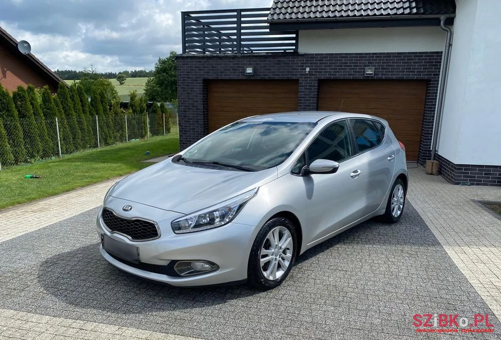 2012' Kia Ceed photo #2