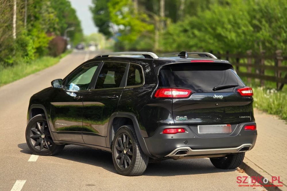 2015' Jeep Cherokee photo #2