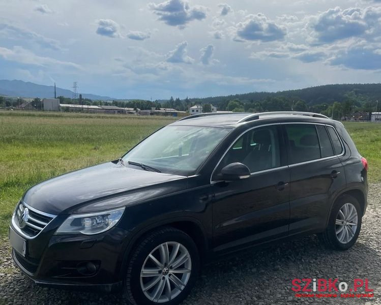 2010' Volkswagen Tiguan photo #1