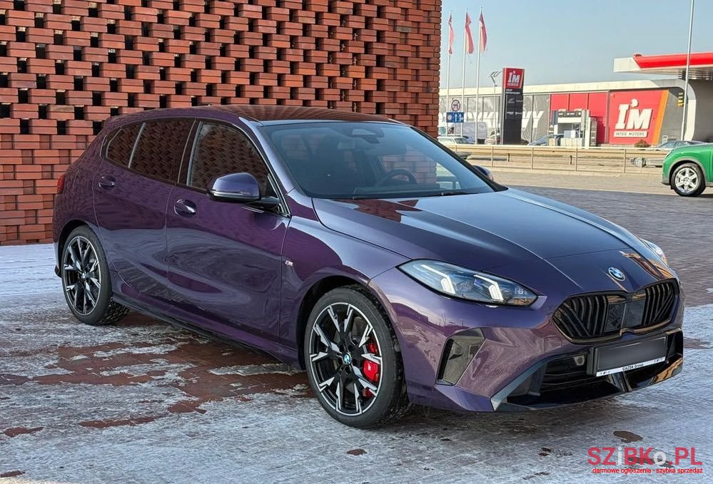 2024' BMW 1 Series 120I photo #1