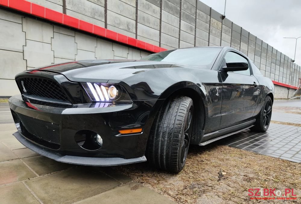 2011' Ford Mustang 3.7 V6 photo #1