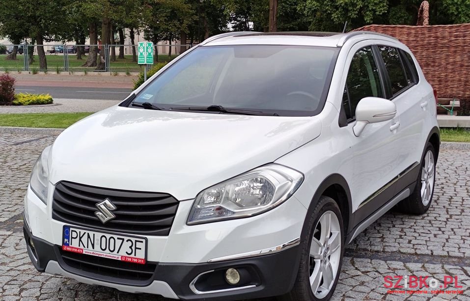 2013' Suzuki Sx4 S-Cross photo #1