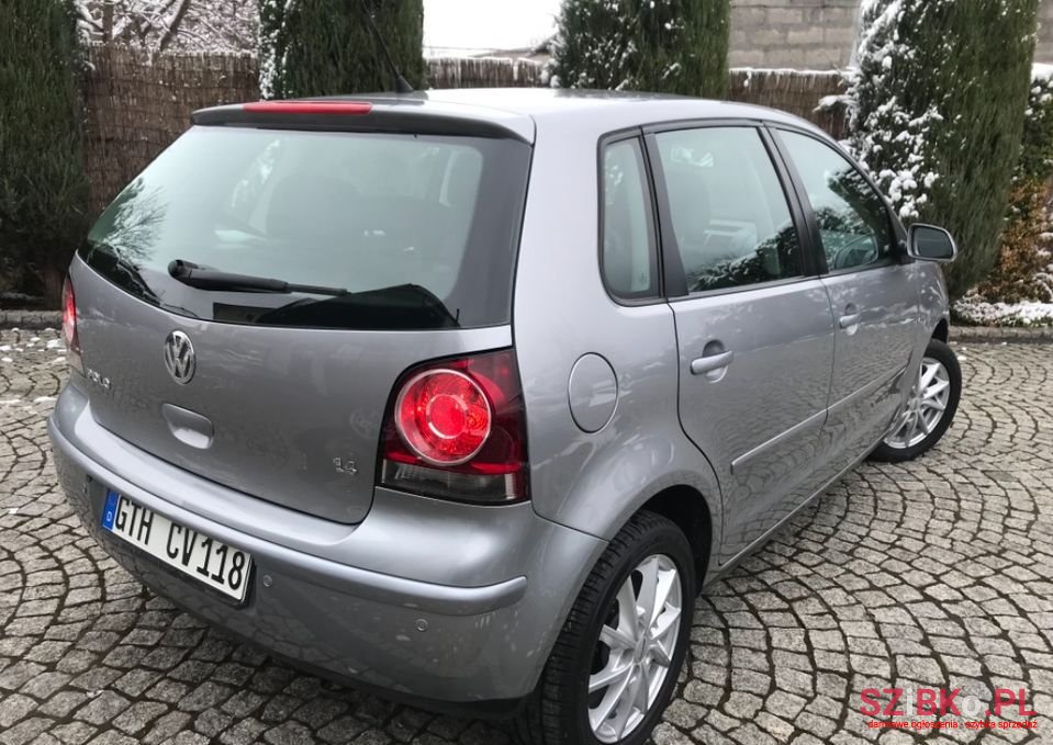 2008' Volkswagen Polo photo #4
