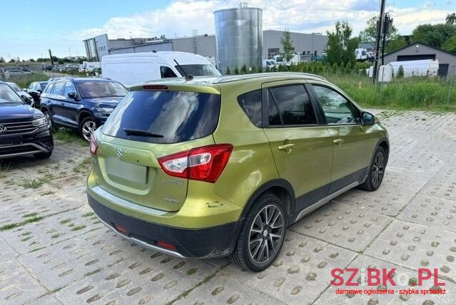 2014' Suzuki SX4 S-Cross photo #3